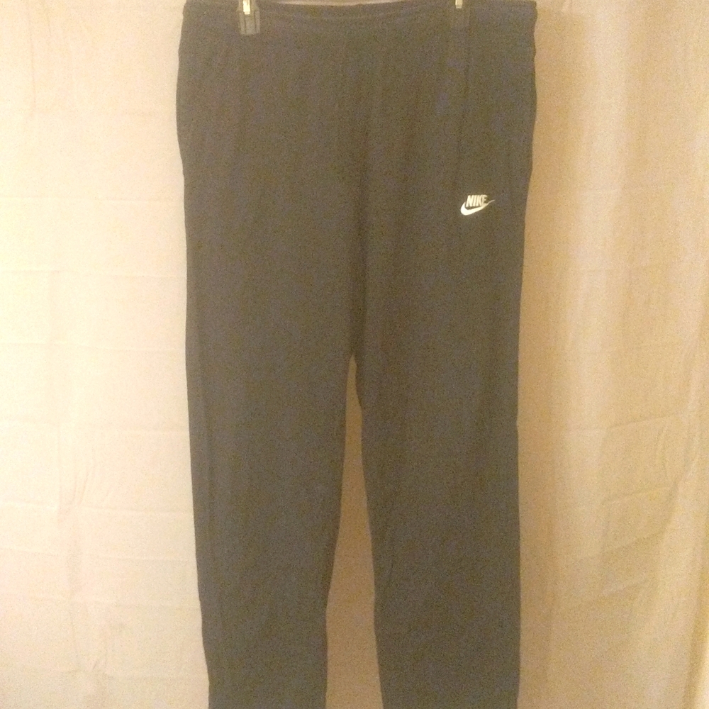 Nike black size large 100% cotton pants